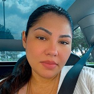 Meet your Posher, Cintia